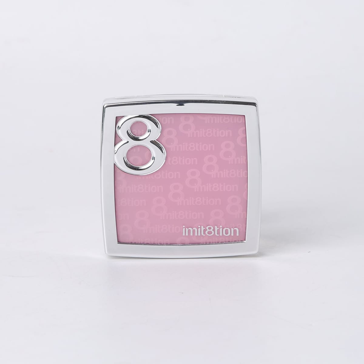 Imit8tion Glowy Blush