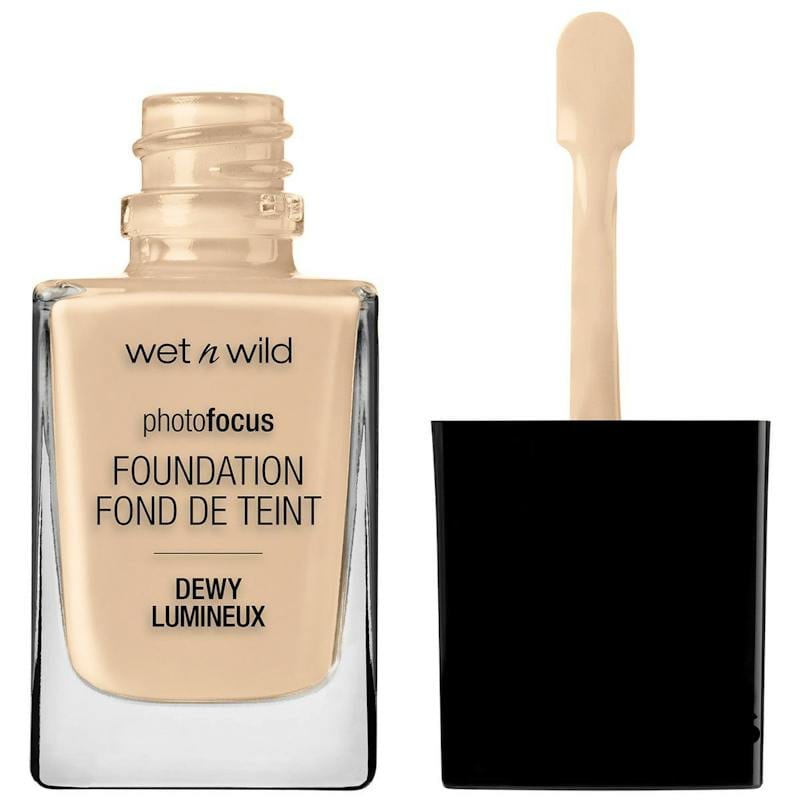Wet n Wild Photo Focus Dewy Foundation