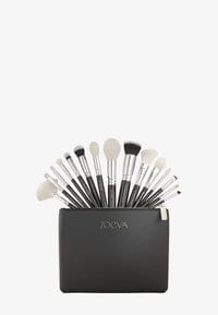 ZOEVA Offline Brush Set