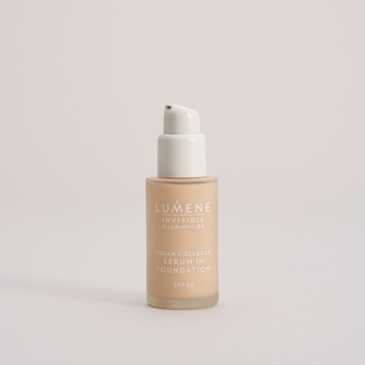 LUMENE Vegan Collagen Serum in Foundation SPF30