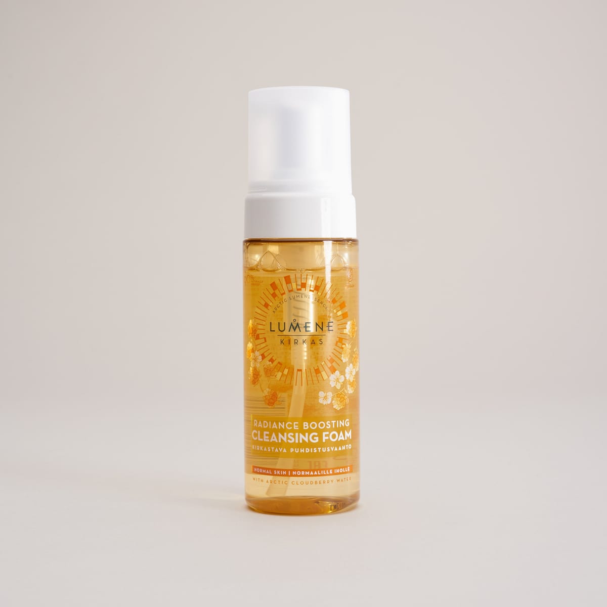 LUMENE KIRKAS Radiance Boosting Cleansing Foam
