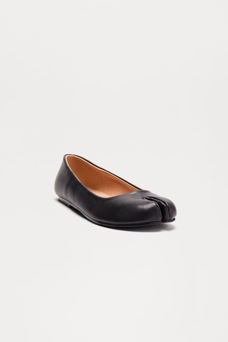 Fashion Nova Benny Tabi Flats