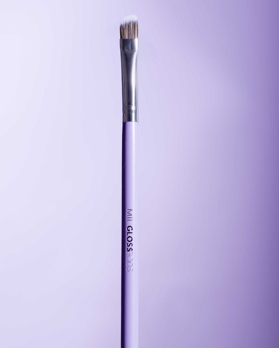 GlossGods M11 Angled Cut Brush