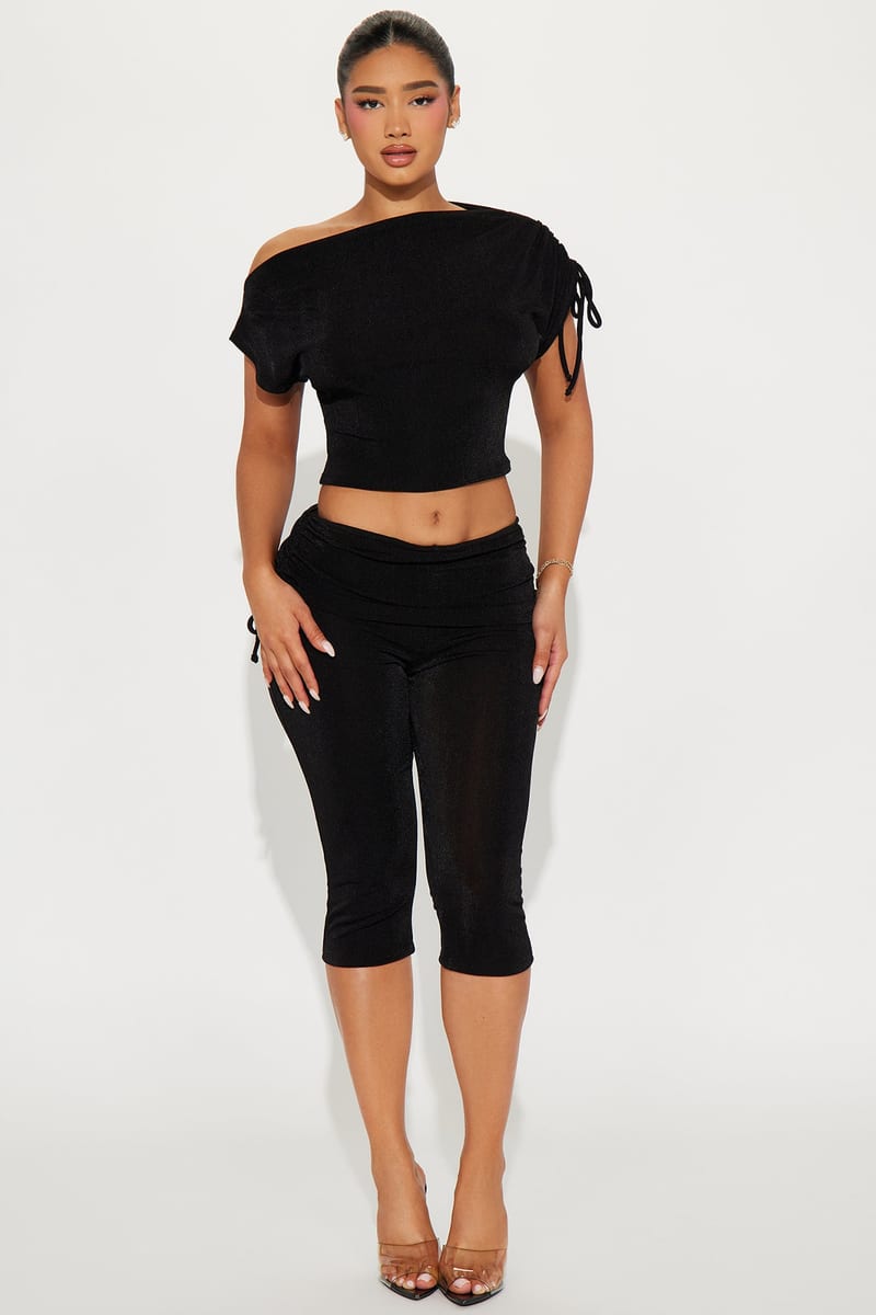 Fashion Nova Date Night Capri Set